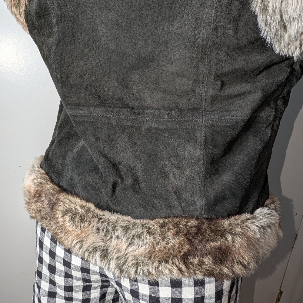 Live a Little Black and grey faux fur vest Size M #boho - Picture 6 of 7
